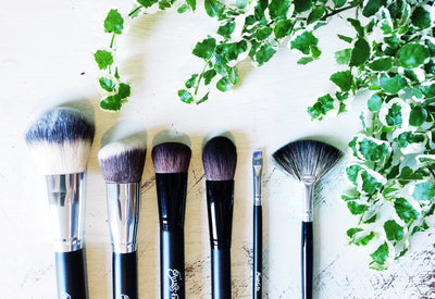Makeup Brushes 101 - What Do You Need?